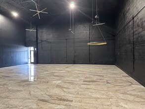 2661 Midway Rd S, Carrollton, TX à louer Photo intérieure– Image 2 sur 8