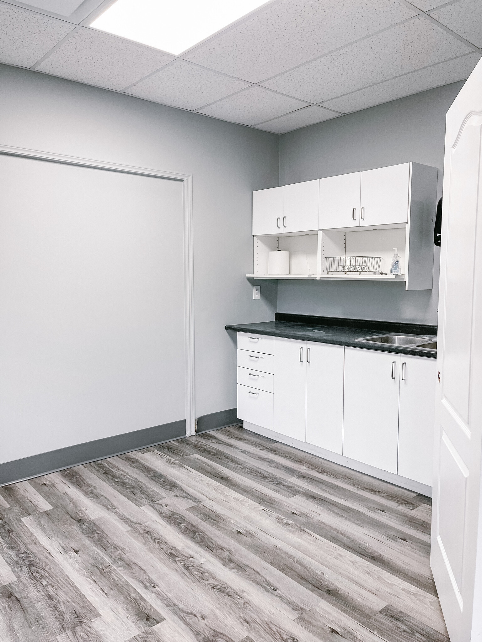 340-390 Saskatoon St, London, ON à louer Photo intérieure– Image 1 sur 9