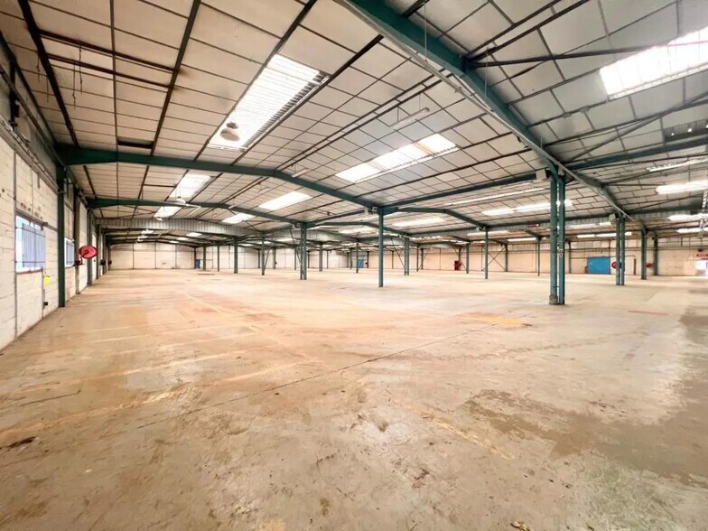 Bureau dans Coignières à louer - Photo intérieure – Image 2 sur 15