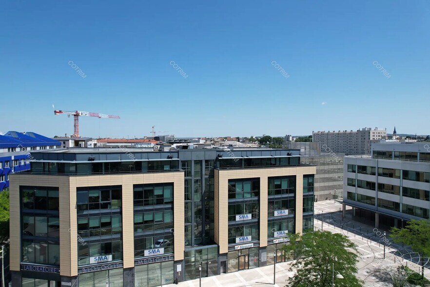 13 Rue André Pingat, Reims à louer - Photo de l’immeuble – Image 3 sur 7