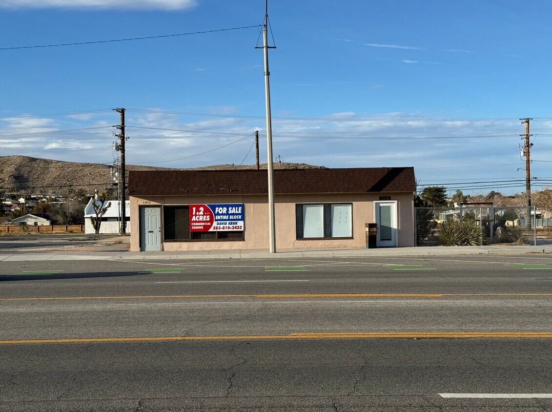 61882-61884 29 Palms Hwy, Joshua Tree, CA à vendre Photo principale– Image 1 sur 5