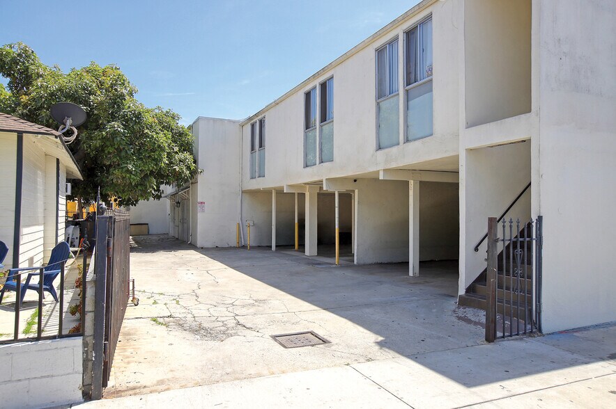 6906 Marbrisa Ave, Huntington Park, CA à vendre - Photo de l’immeuble – Image 3 sur 7