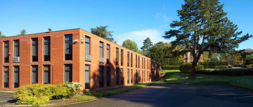 Alderley Rd, Wilmslow à louer - Photo de l’immeuble – Image 2 sur 2