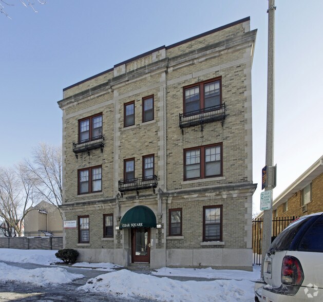 942 N 15th St, Milwaukee, WI à vendre - Photo de l’immeuble – Image 2 sur 2