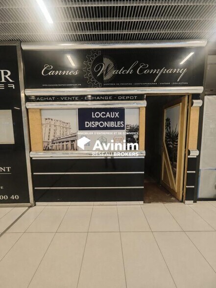 Local commercial dans Cannes à louer - Photo de l’immeuble – Image 2 sur 5
