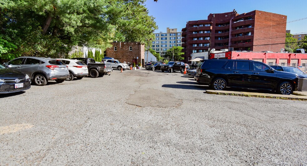 4430 Connecticut Ave NW, Washington, DC à vendre - Photo de l’immeuble – Image 2 sur 2