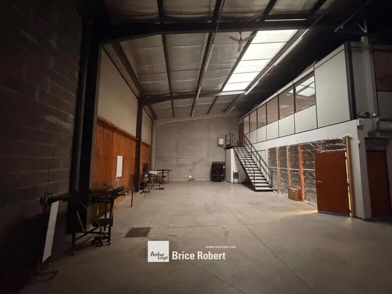 205 Avenue Franklin Roosevelt, Décines-Charpieu à louer - Photo intérieure – Image 3 sur 3