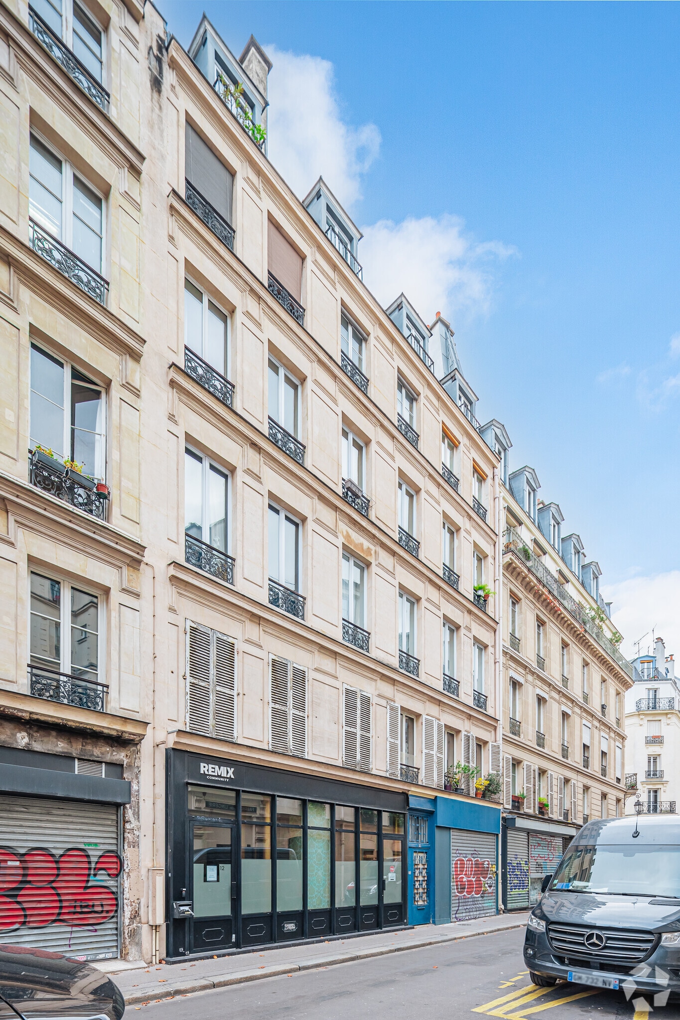 12 Rue Des Fontaines Du Temple, Paris à louer Photo principale– Image 1 sur 2