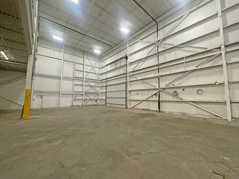 1095 Wilton Grove Rd, London, ON à louer - Photo de l’immeuble – Image 3 sur 8