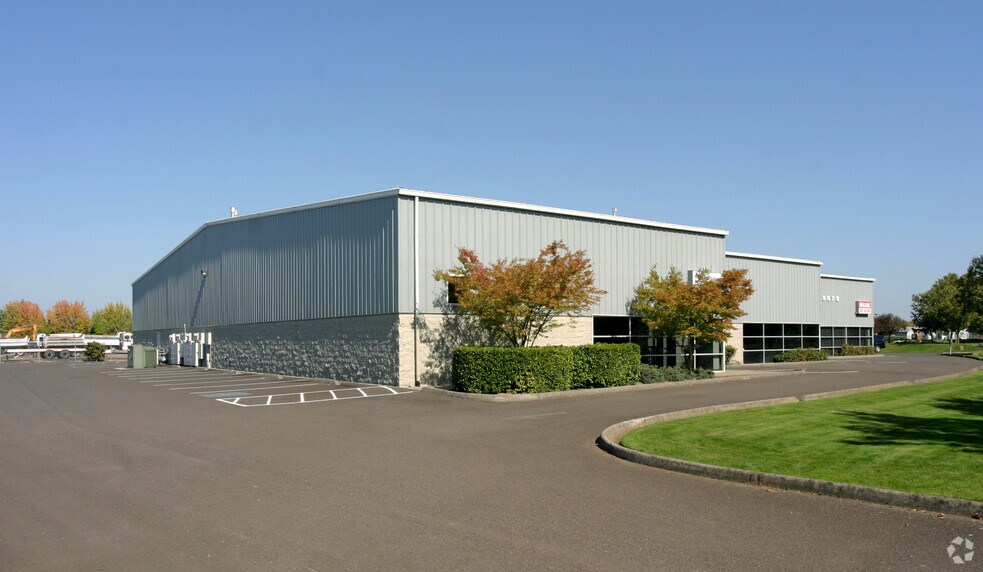 5575 SE Alexander St, Hillsboro, OR à vendre - Photo de l’immeuble – Image 2 sur 9
