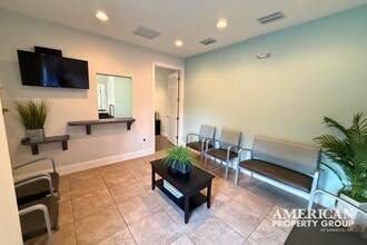 607 Manatee Ave E, Bradenton, FL à louer Photo intérieure– Image 1 sur 12