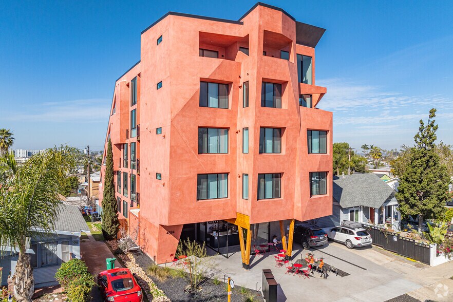 4384 Hamilton St, San Diego, CA à vendre - Photo de l’immeuble – Image 2 sur 12
