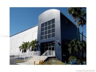 Plus de détails pour 7620 NW 25th St, Miami, FL - Industriel/Logistique à louer