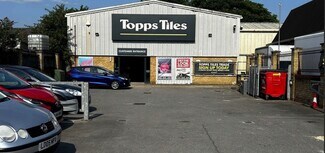 Plus de détails pour 62 Oxford Rd, Uxbridge - Local commercial à louer