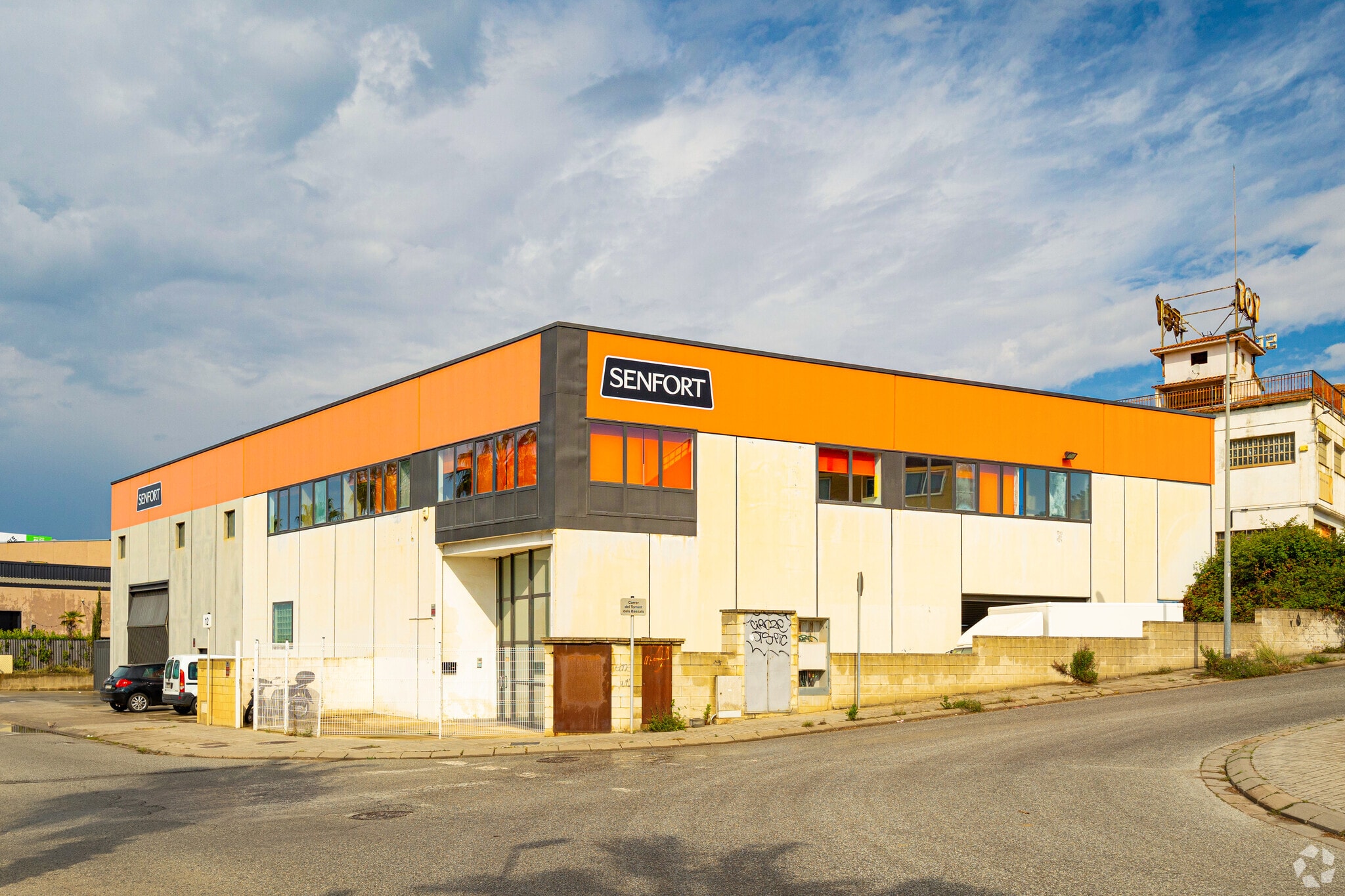 Industriel/Logistique dans Vilassar de Mar, Barcelona à louer Photo principale– Image 1 sur 3