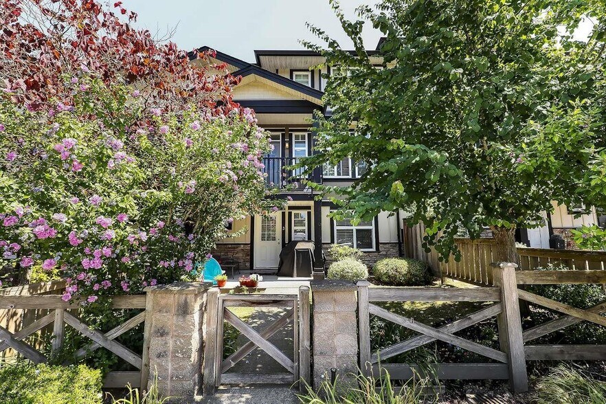 6350 142 St, Surrey, BC à vendre - Photo de l’immeuble – Image 2 sur 32