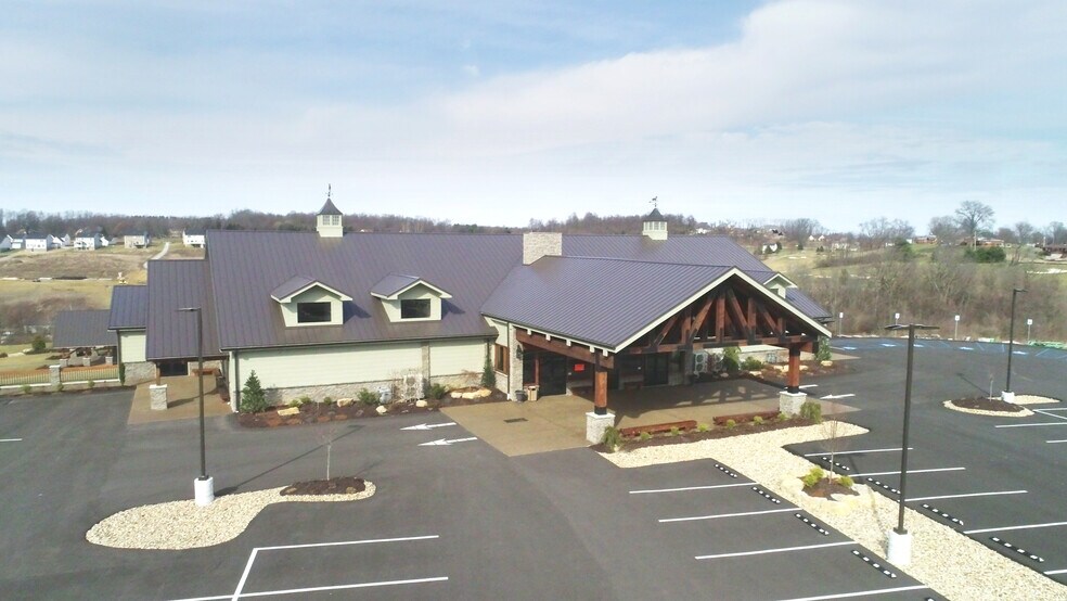 1028 Blackthorne Dr, Jeannette, PA à vendre - Photo de l’immeuble – Image 1 sur 13