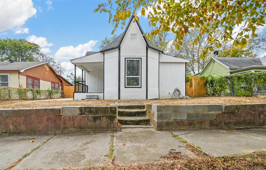 708 W Day St, Denison, TX à vendre - Photo principale – Image 1 sur 1