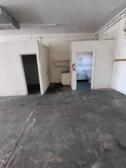 1000-1078 N Rancho Dr, Las Vegas, NV à louer - Photo intérieure – Image 3 sur 4