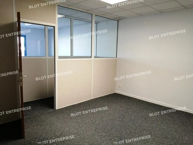 Plus de détails pour Bureau à vendre