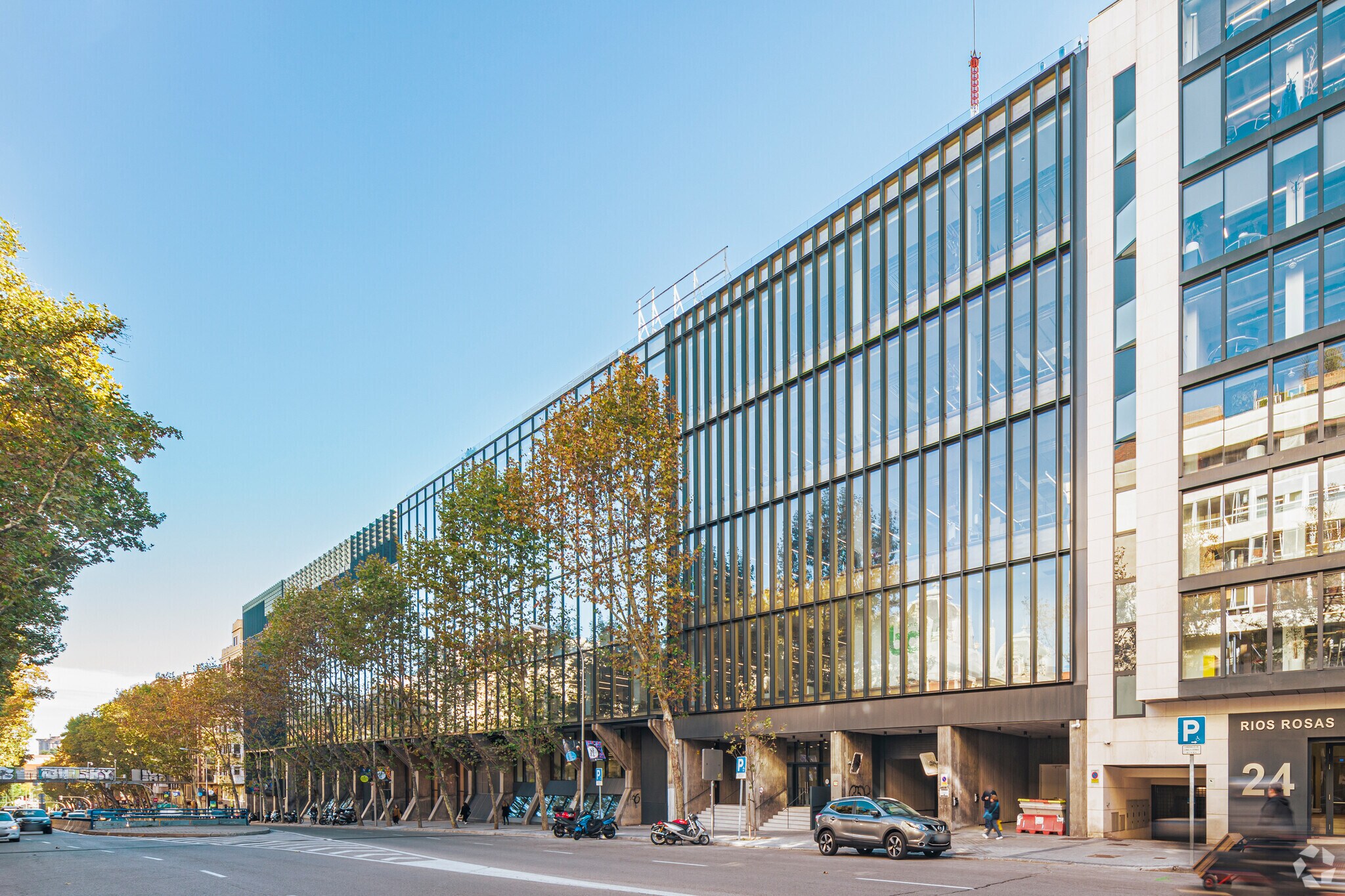 Calle de Ríos Rosas, 26, Madrid, Madrid à louer Photo principale– Image 1 sur 4