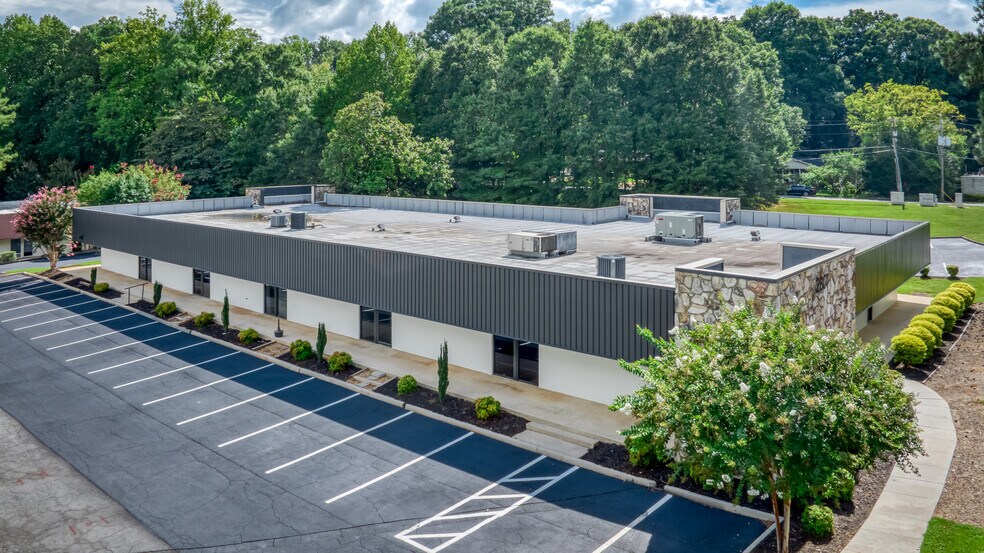 2801 Clearview Pl, Doraville, GA à vendre - Photo de l’immeuble – Image 3 sur 23