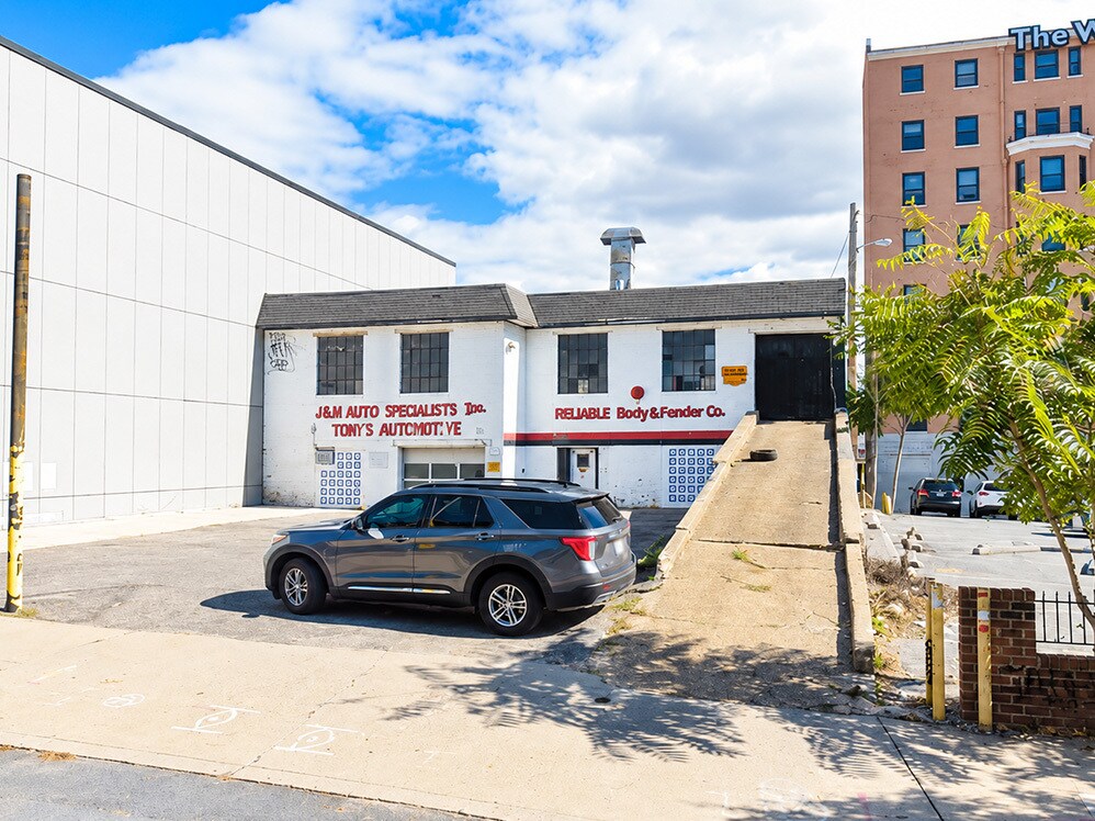 1811 Maryland Ave, Baltimore, MD à vendre Photo principale– Image 1 sur 4