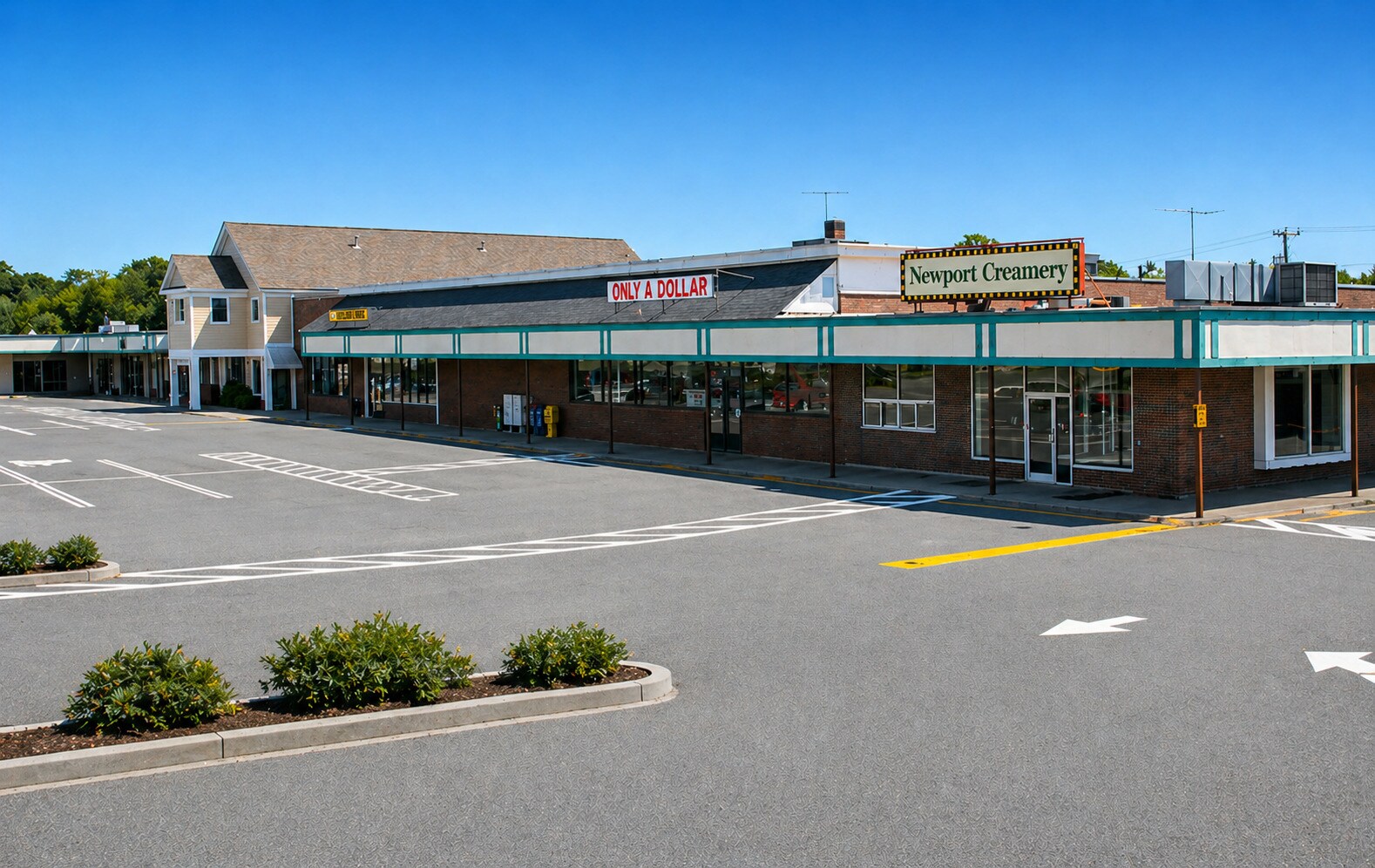 6 Gooding Ave, Bristol, RI à louer Photo principale– Image 1 sur 6