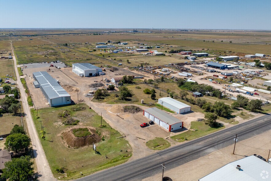 11756 Highway 152, Pampa, TX à vendre - Vidéo aérienne – Image 2 sur 32