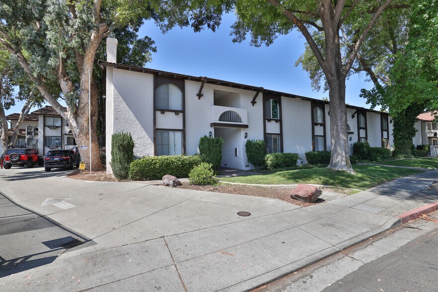1299 Leigh Ave, San Jose, CA à vendre - Photo de l’immeuble – Image 2 sur 32