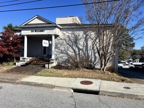 114 Williams St, Greenville, SC à louer Photo de l’immeuble– Image 1 sur 12