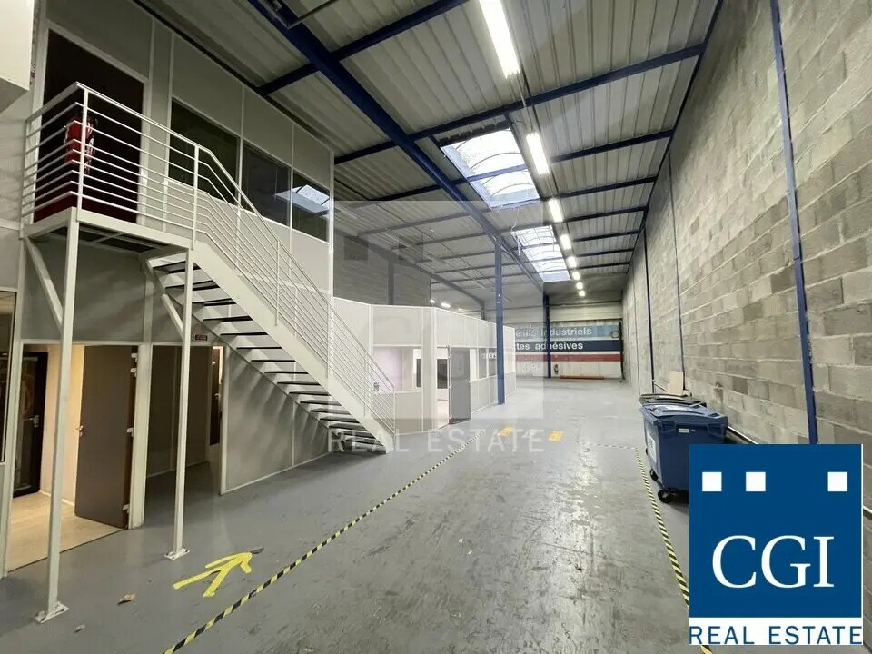Local d’activités dans Saint-Martin-le-Vinoux à louer Photo intérieure– Image 1 sur 11