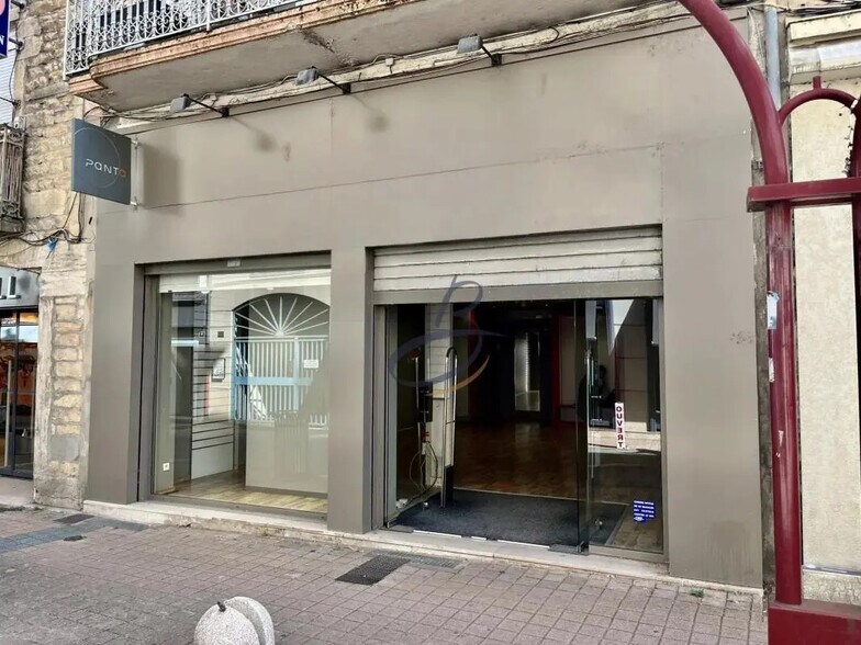 Local commercial dans Bourgoin-Jallieu à louer - Photo de l’immeuble – Image 3 sur 3