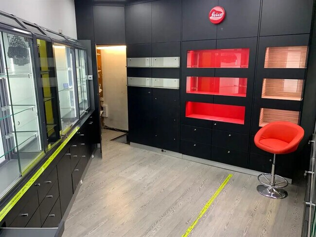 Plus de détails pour Local commercial à louer