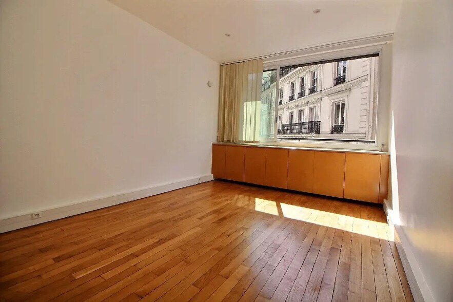 Bureau dans Paris à louer - Photo de l’immeuble – Image 3 sur 5