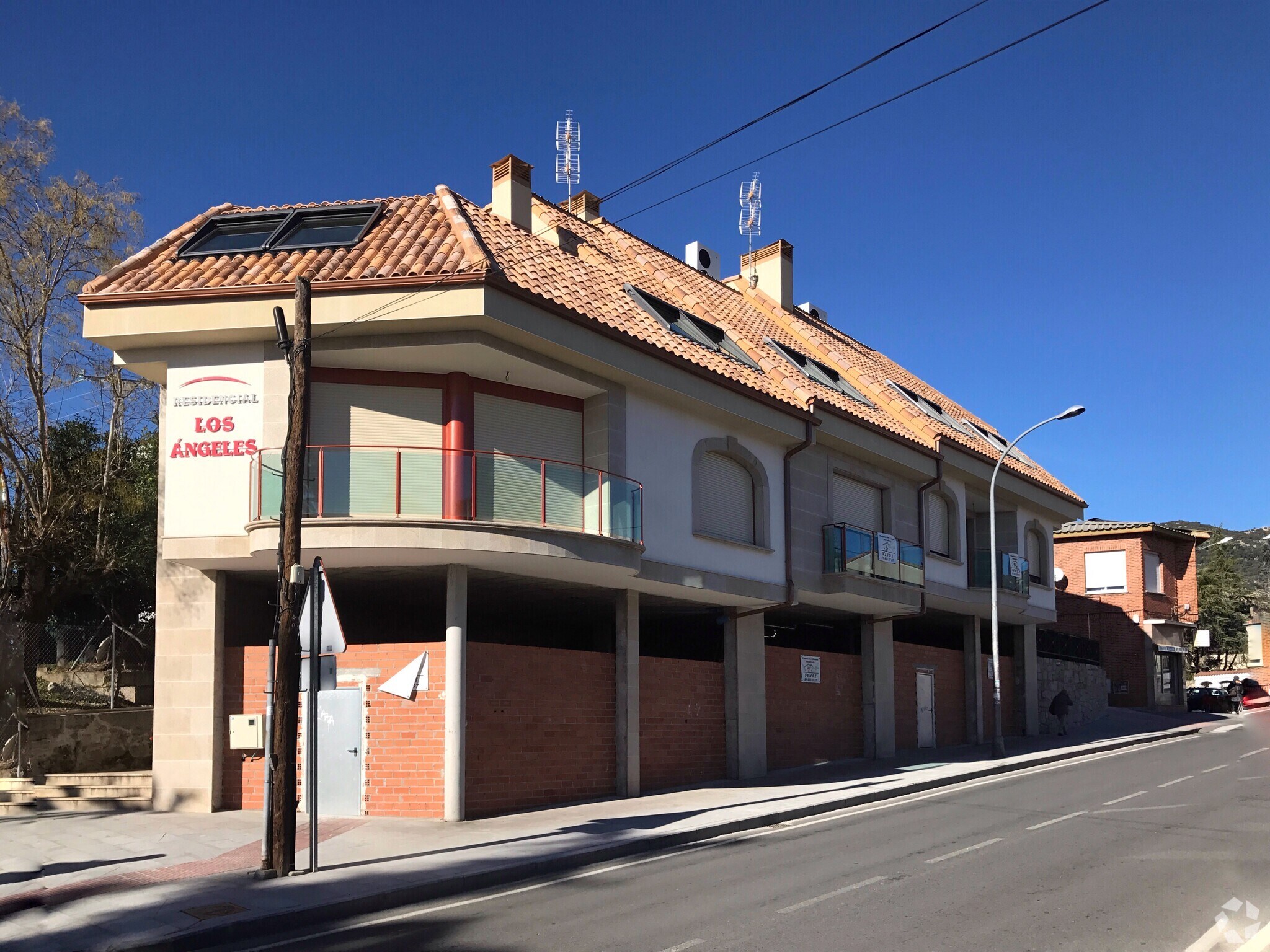 Avenida de Madrid, 8, Hoyo de Manzanares, Madrid à vendre Photo principale– Image 1 sur 3