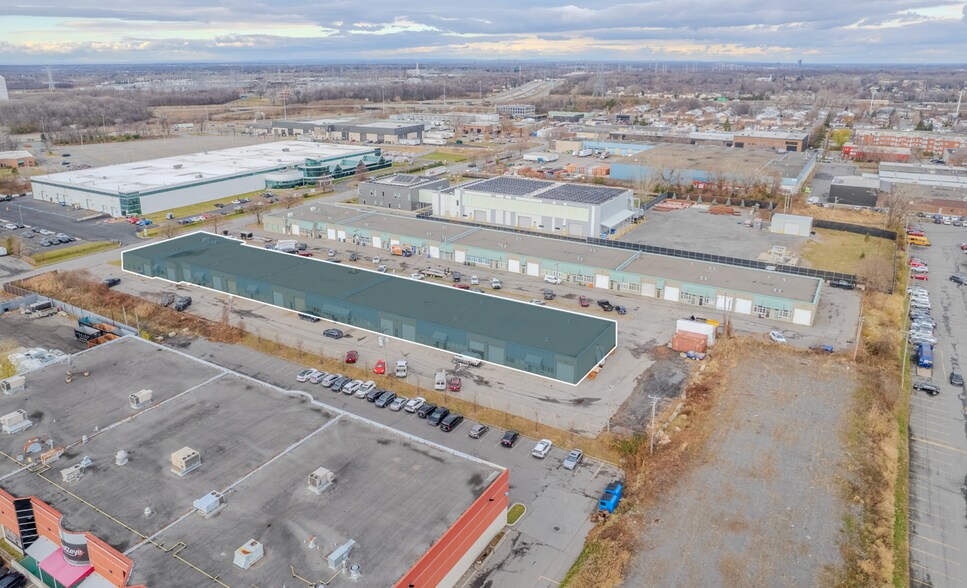 12650-12702 Boul Industriel, Montréal, QC à vendre - Photo de l’immeuble – Image 2 sur 7