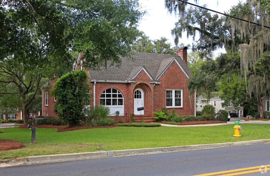 905 E Park Ave, Tallahassee, FL à louer - Photo principale – Image 1 sur 12