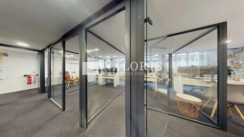 Bureau dans Lyon à louer - Photo de l’immeuble – Image 2 sur 17