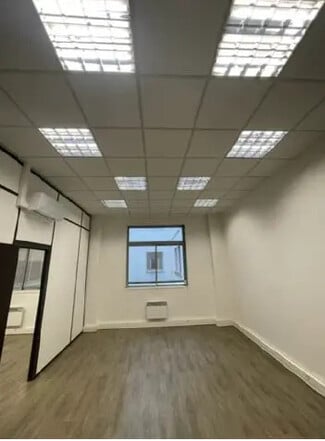 Plus de détails pour 24 Avenue Joannès Masset, Lyon - Bureau à louer