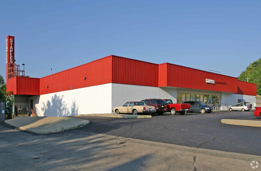 1400 Reading Rd, Cincinnati, OH à vendre - Photo de l’immeuble – Image 3 sur 5