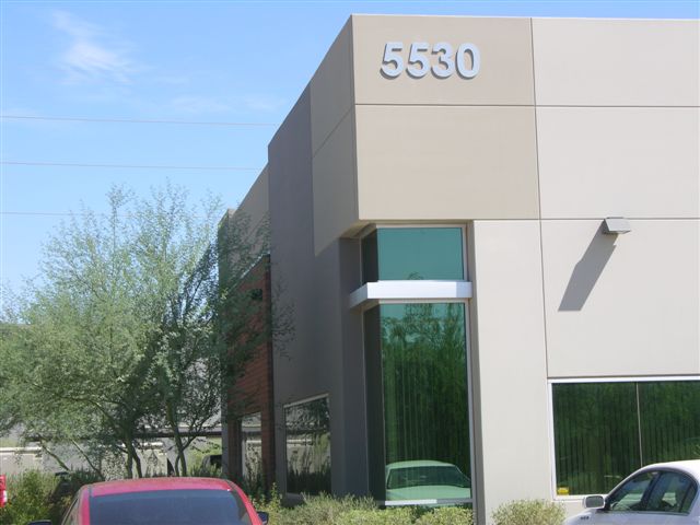 5530 W Chandler Blvd, Chandler, AZ à vendre - Photo de l’immeuble – Image 3 sur 6
