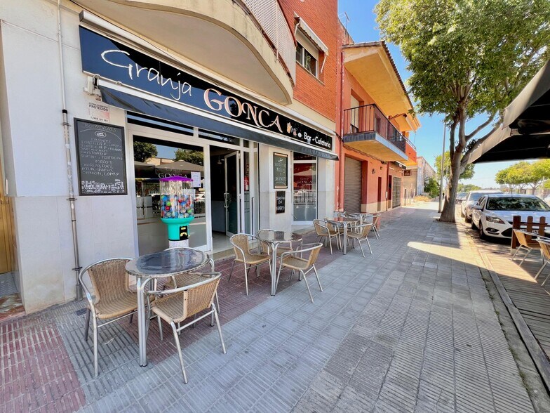 Local commercial dans Torredembarra, Tarragona à louer - Photo de l’immeuble – Image 1 sur 4