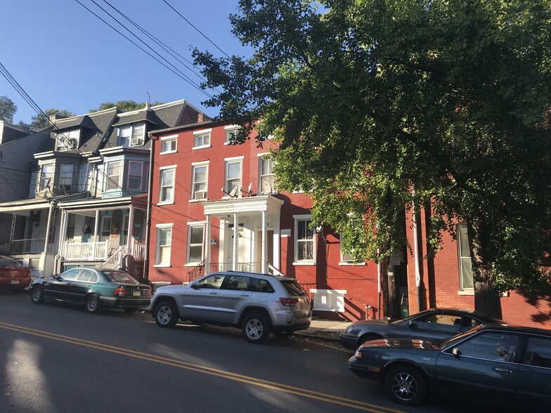 215 W VINE St, Lancaster, PA à vendre - Photo de l’immeuble – Image 2 sur 3