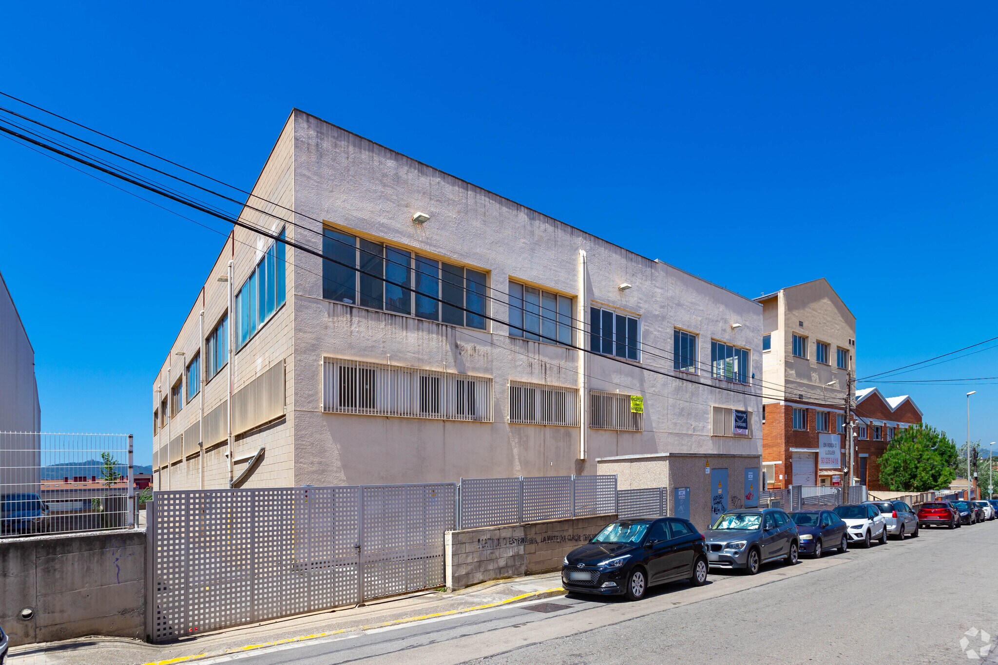 Industriel/Logistique dans Sant Joan Despí, Barcelona à vendre Photo de l’immeuble– Image 1 sur 27