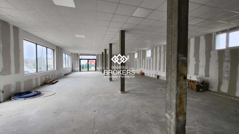 Local commercial dans Fenouillet à louer - Photo intérieure – Image 2 sur 4