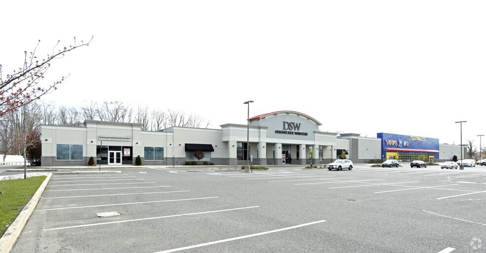 133-137 Highway 35, Eatontown, NJ à louer - Photo de l’immeuble – Image 3 sur 17
