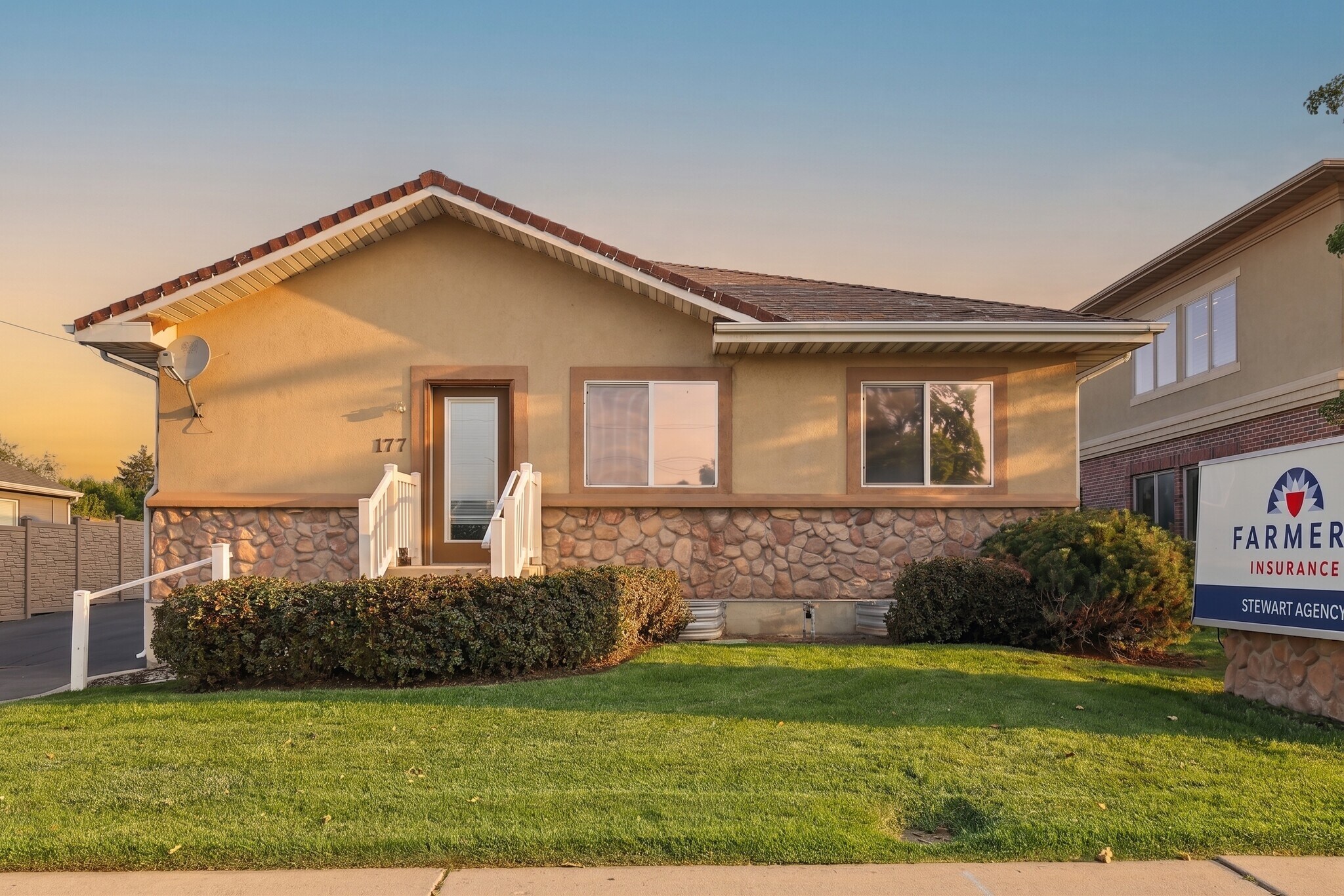 177 E Fort Union Blvd, Midvale, UT à vendre Photo de l’immeuble– Image 1 sur 16