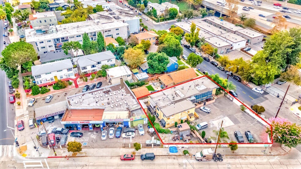Silver Lake Retail & Multi-Family portefeuille de 2 biens à vendre sur LoopNet.fr - Photo de l’immeuble – Image 2 sur 18