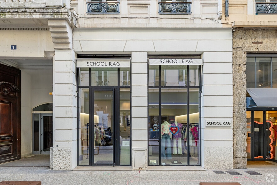 1 Rue Des Quatre Chapeaux, Lyon à louer - Photo de l’immeuble – Image 2 sur 13